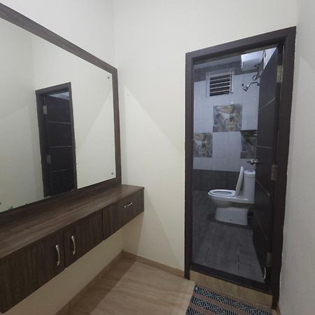 Shi'S Vilva - The Bungalow In Coimbatore - Near Airport, Kmch, Codesia Exteriör bild