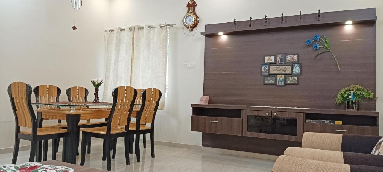 Shi'S Vilva - The Bungalow In Coimbatore - Near Airport, Kmch, Codesia Exteriör bild